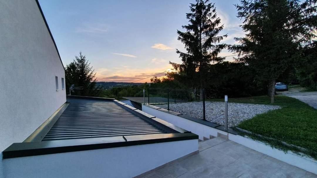Borkuti Panzio Es Apartman Balatonszárszó Buitenkant foto